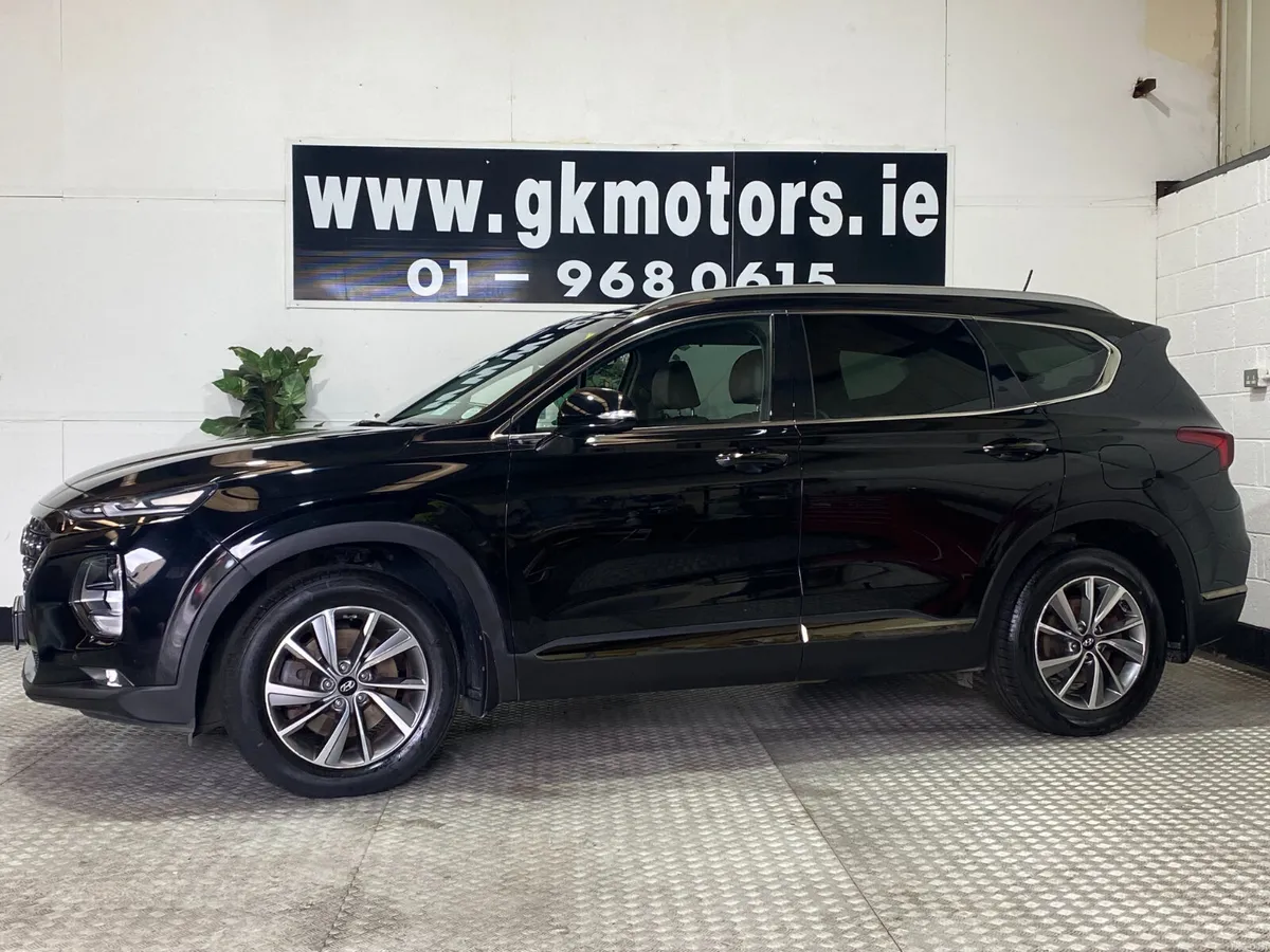 Hyundai Santa Fe 2019///4 WHEEL DRIVE//FINANCE - Image 2