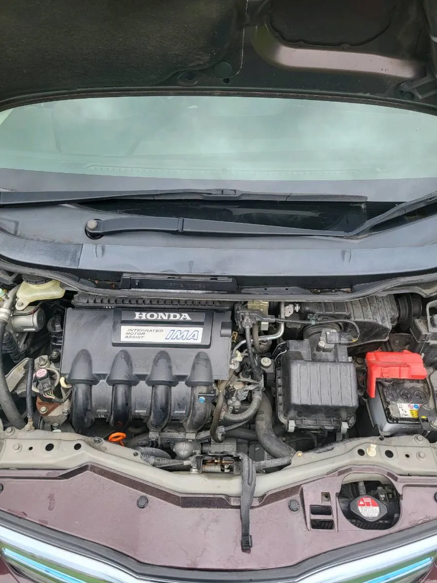 Honda Fit self charging hybrid low mileage - Image 4