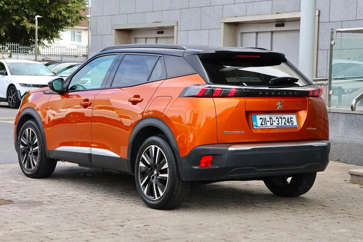 Peugeot 2008 Electric 136 bhp (50 kWh) GT - Image 4
