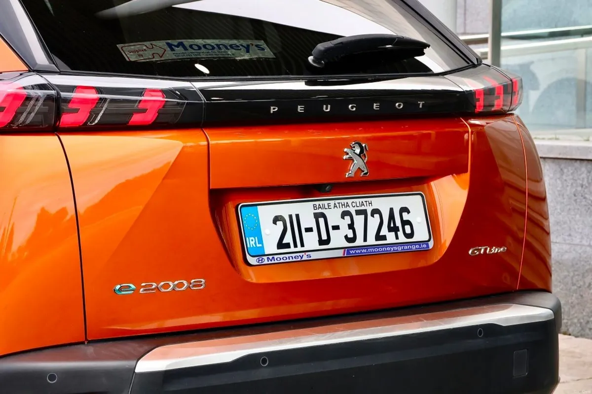 Peugeot 2008 Electric 136 bhp (50 kWh) GT - Image 6