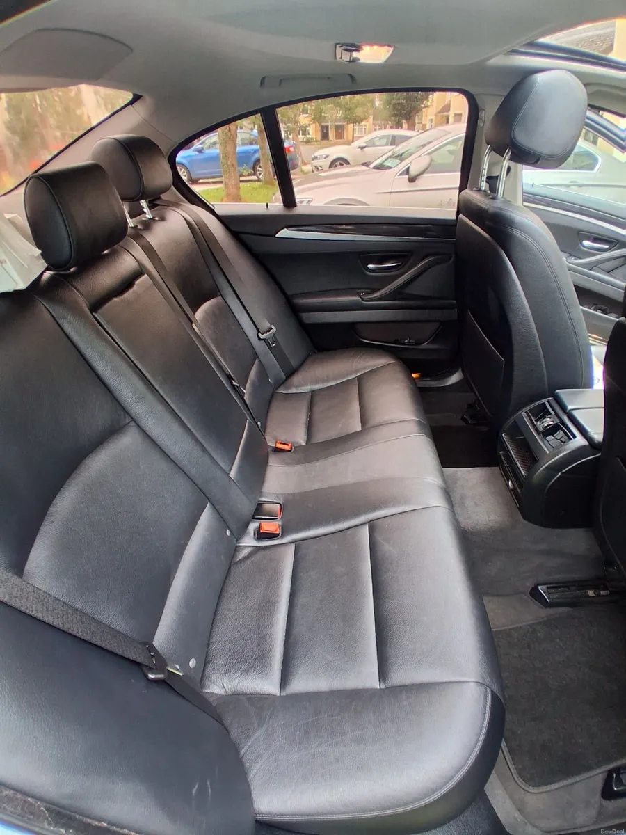 BMW 5-Series 2015 - Image 2
