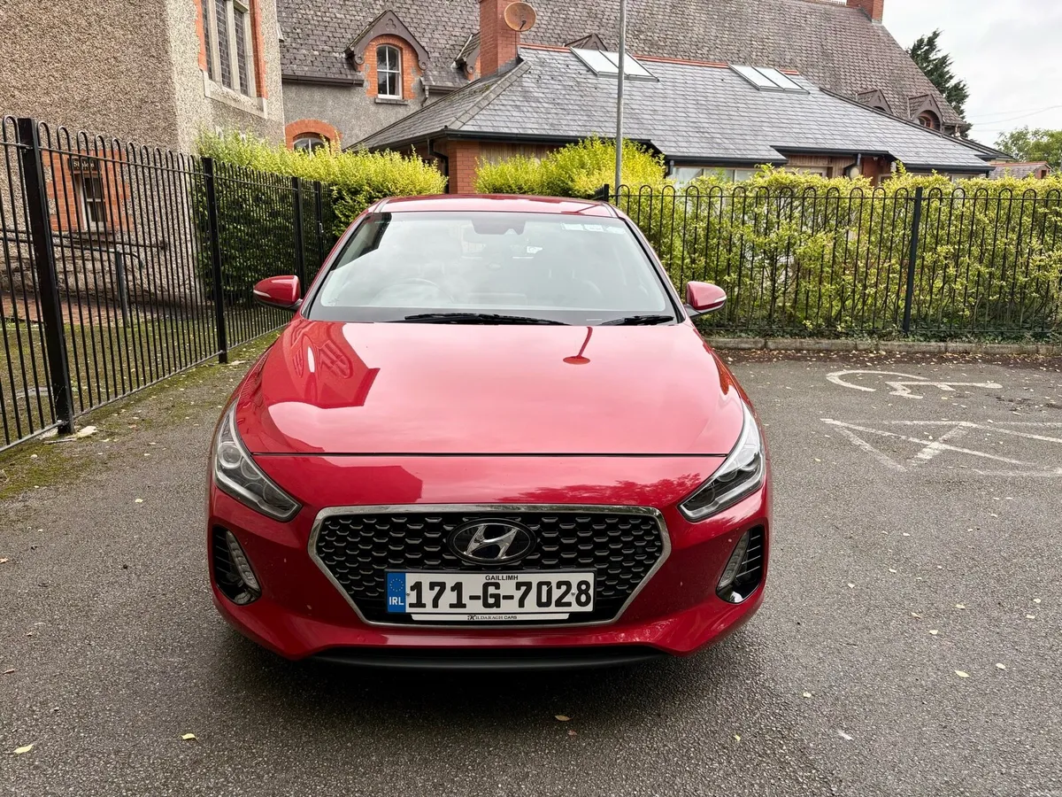 17 HYUNDAI I30 1.6 DIESEL PREMIUM NCT AND TAX - Image 2