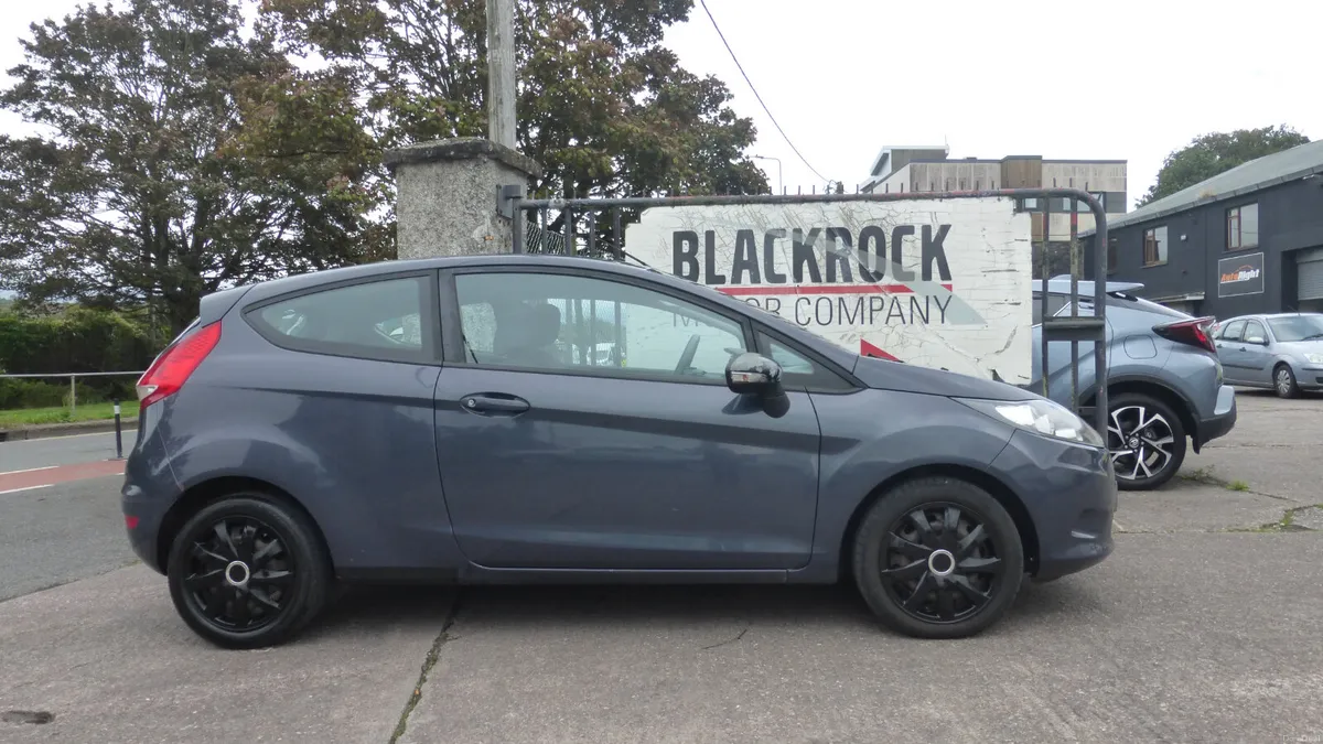 Ford Fiesta 2011 - Image 6