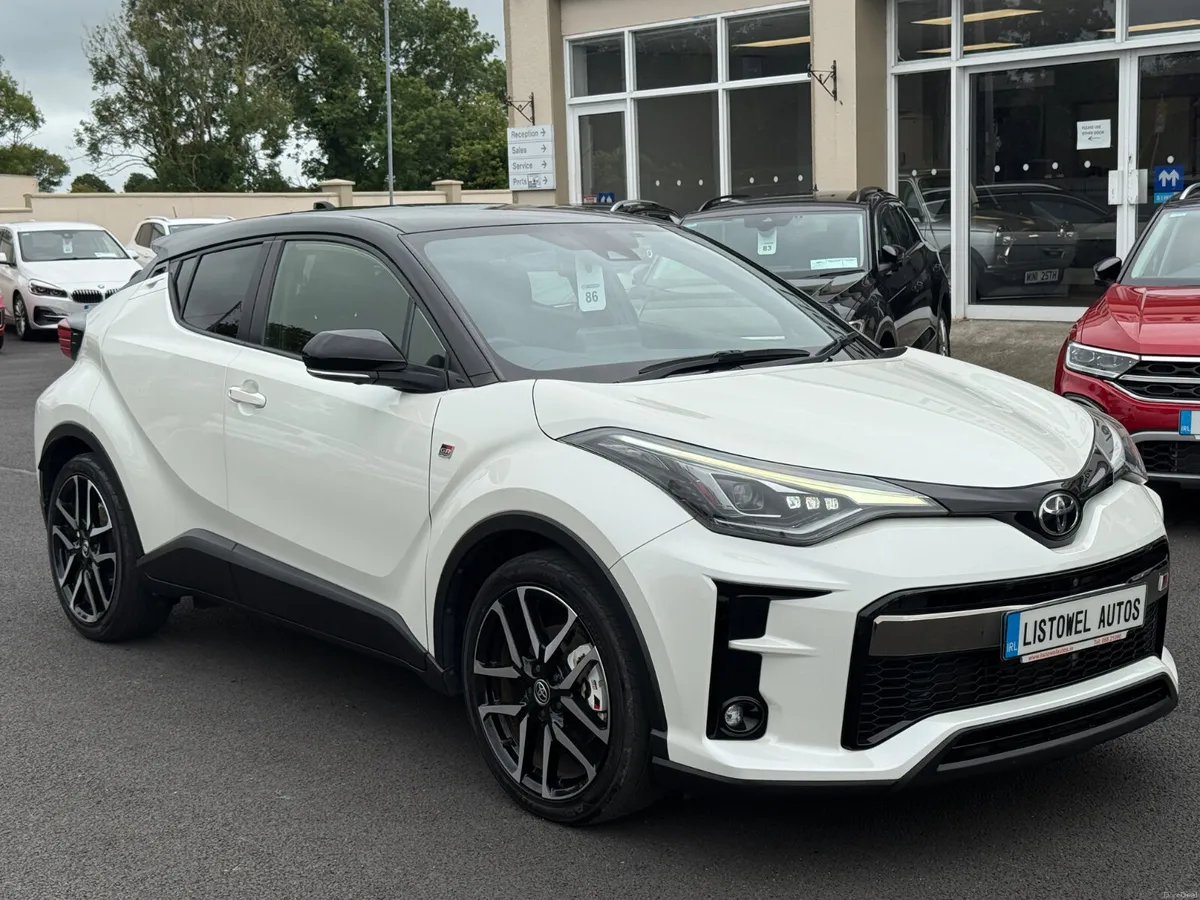 211 TOYOTA CHR GR SPORT 1.8 PETROL HYBRID AUTO - Image 4