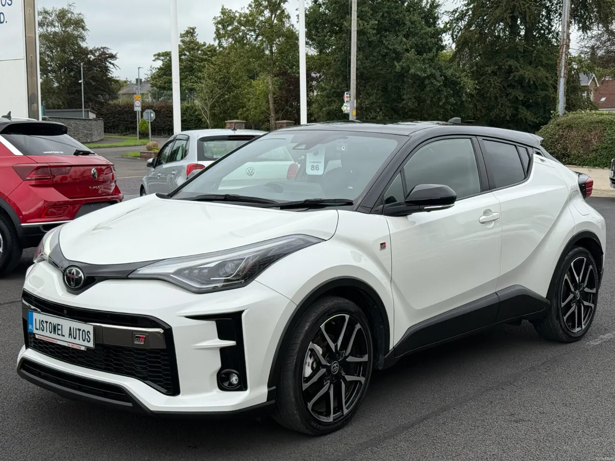211 TOYOTA CHR GR SPORT 1.8 PETROL HYBRID AUTO - Image 6