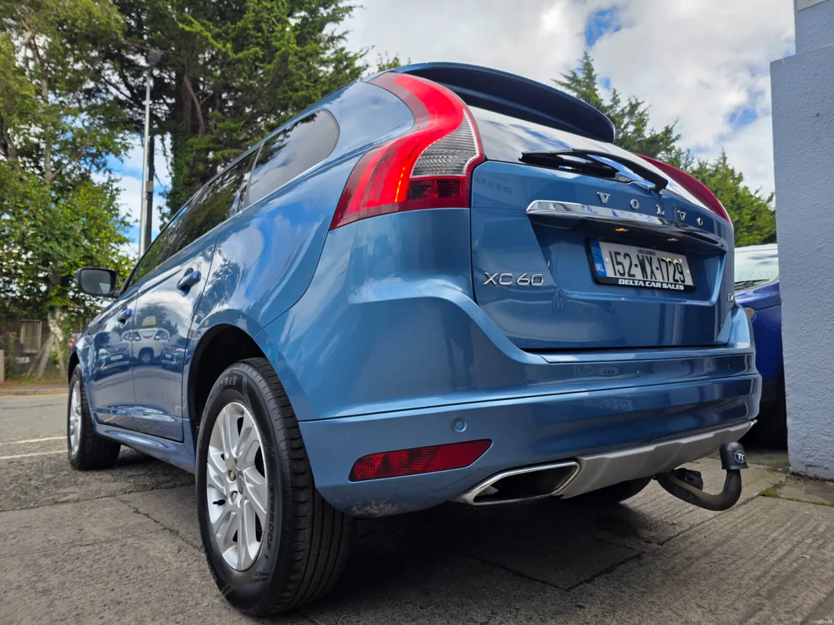 2015 VOLVO XC60 SE D4 2.0D 190BHP MANUAL 190BHP - Image 4