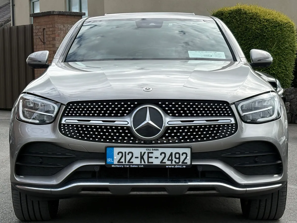 212 Mercedes-Benz GLC300 DE AMG Line PREM+ 4Matic - Image 2