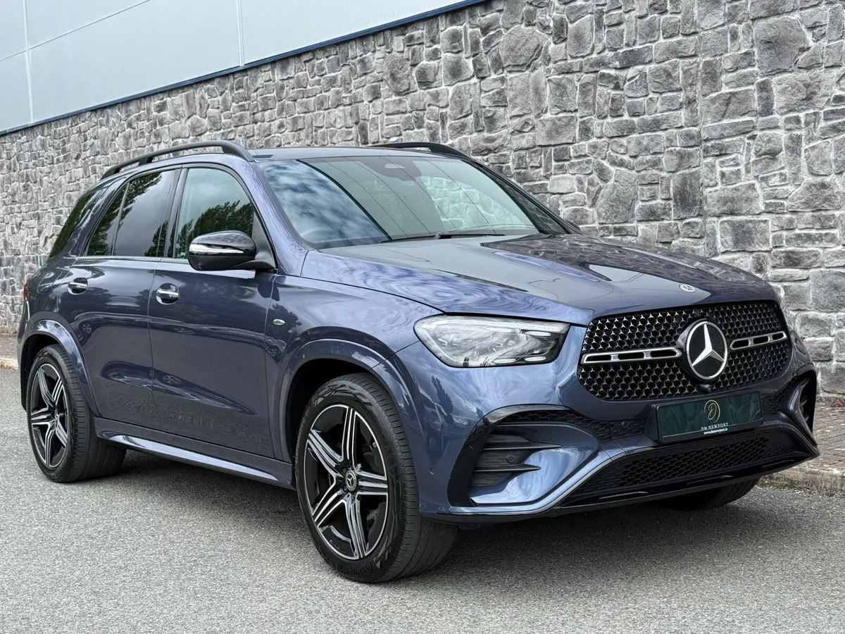 2025 Mercedes Benz GLE 400e 4Matic Urban AMG - Image 5