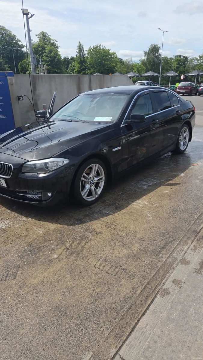 BMW 5-Series 2013 - Image 1