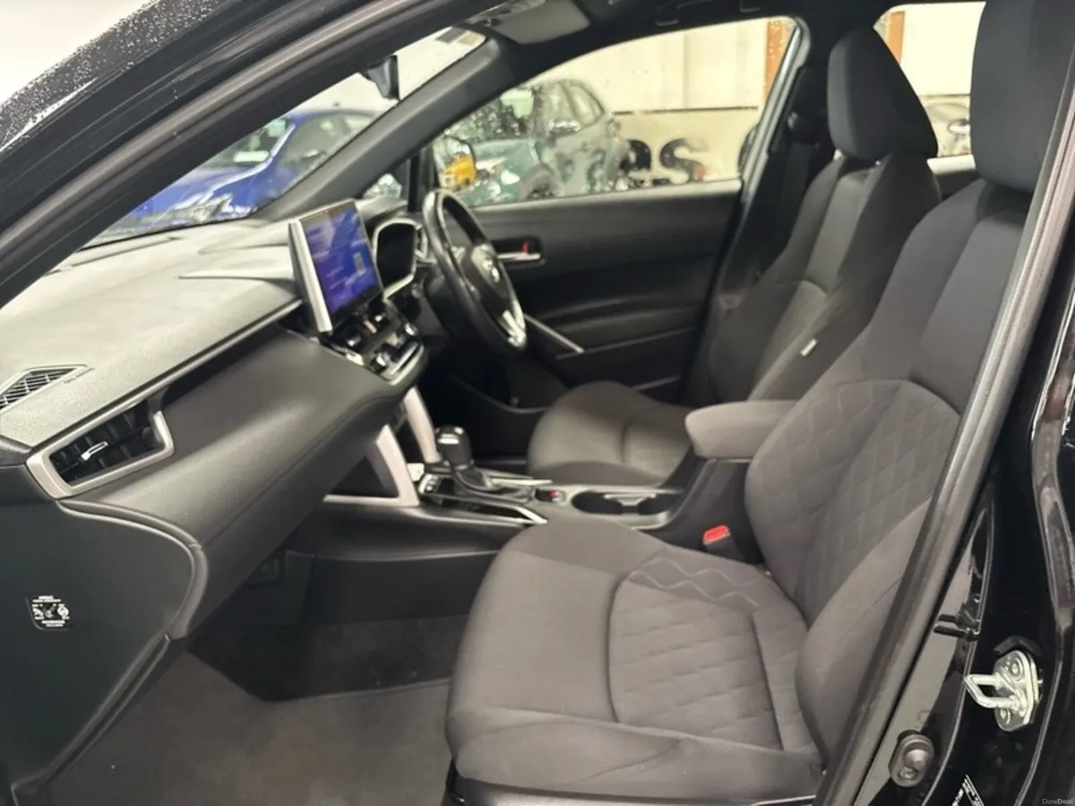Toyota Corolla Cross CROSS LUNA 1.8 4DR AUTO - Image 6