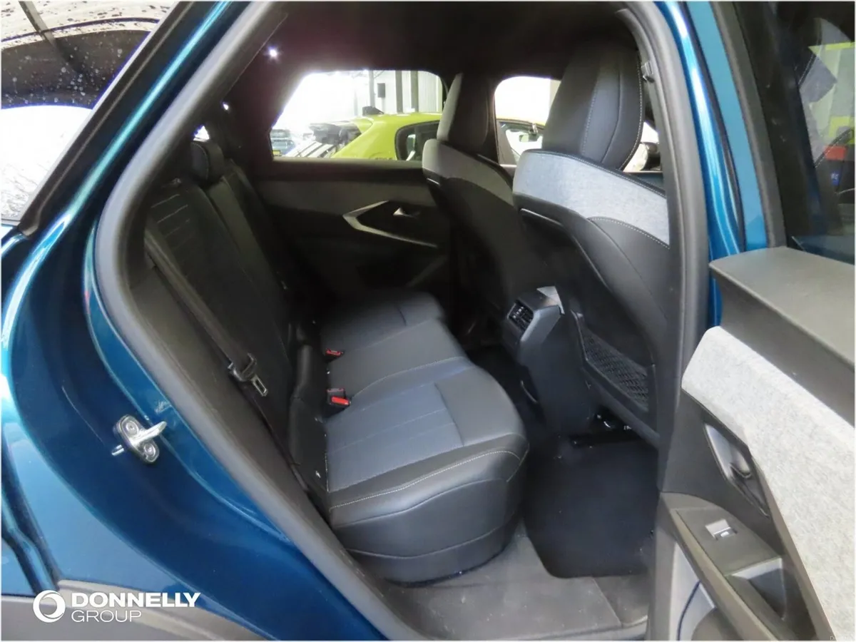 Peugeot 3008 1.2 Hybrid 136 GT 5dr e-DSC6 - Image 5