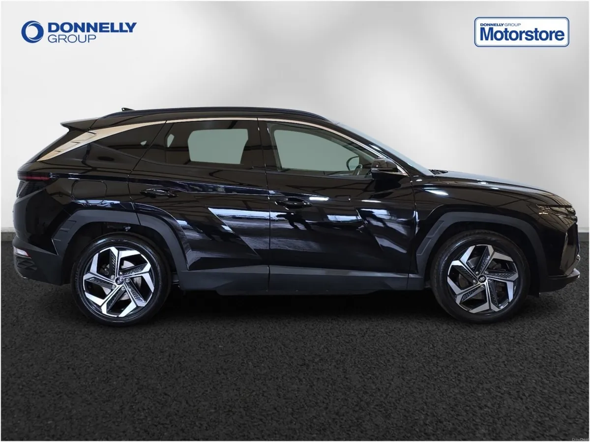 Hyundai Tucson 1.6 TGDi Plug-in Hybrid Premium 5dr - Image 3