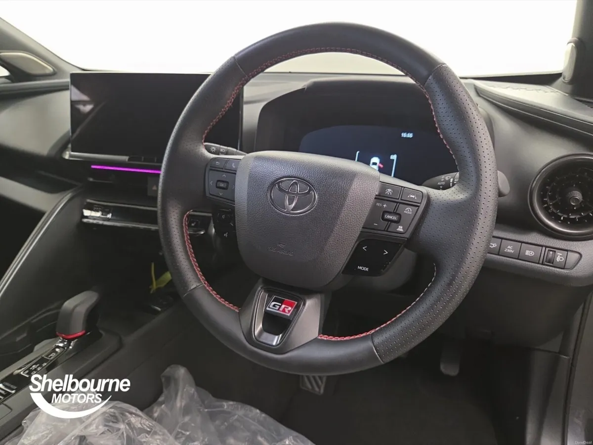 Toyota C-HR 2.0 PHEV GR Sport 5dr CVT - Image 4