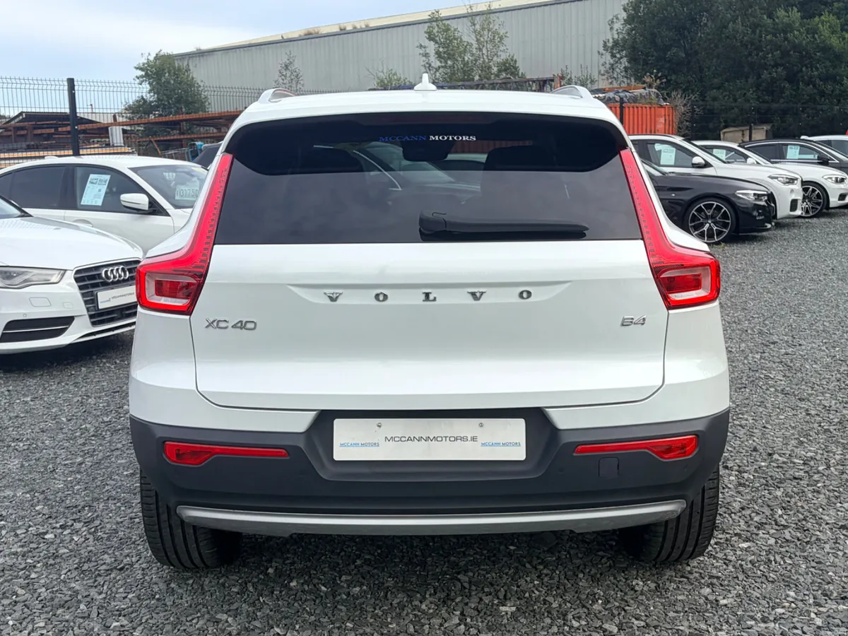 2020 VOLVO XC40 2.0B4 MOMENTUM AUTO FULLY LOADED - Image 4