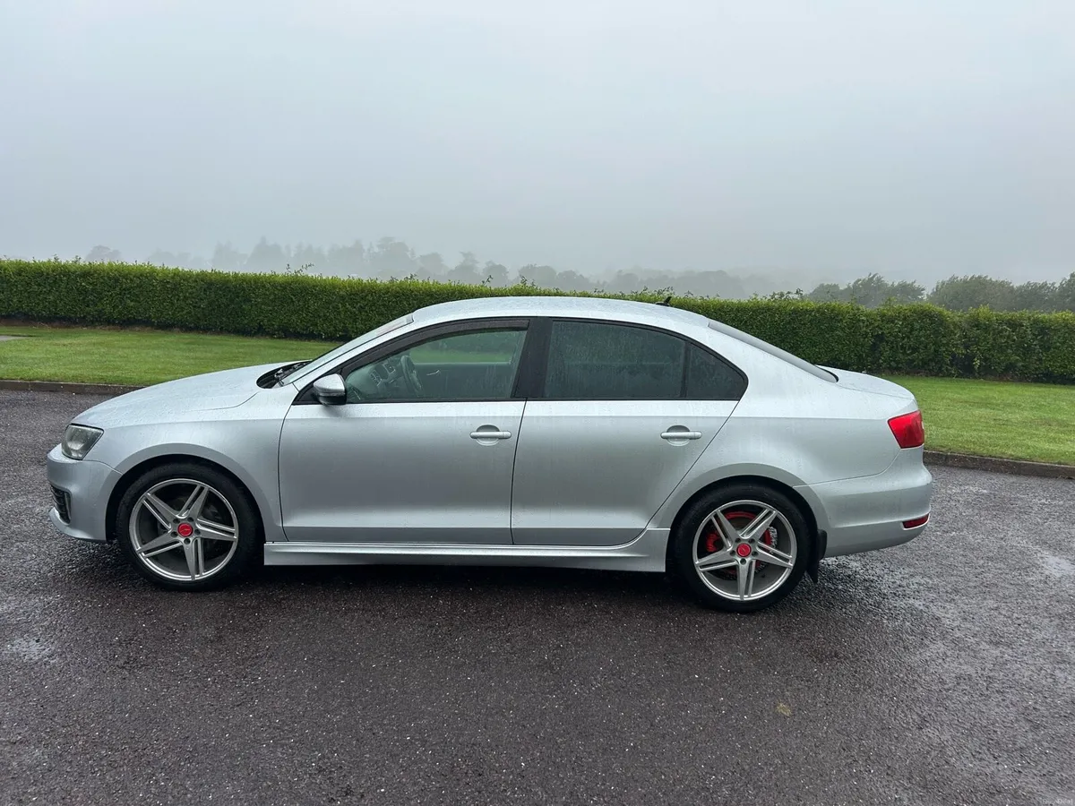 Volkswagen Jetta 1.6 - Image 4