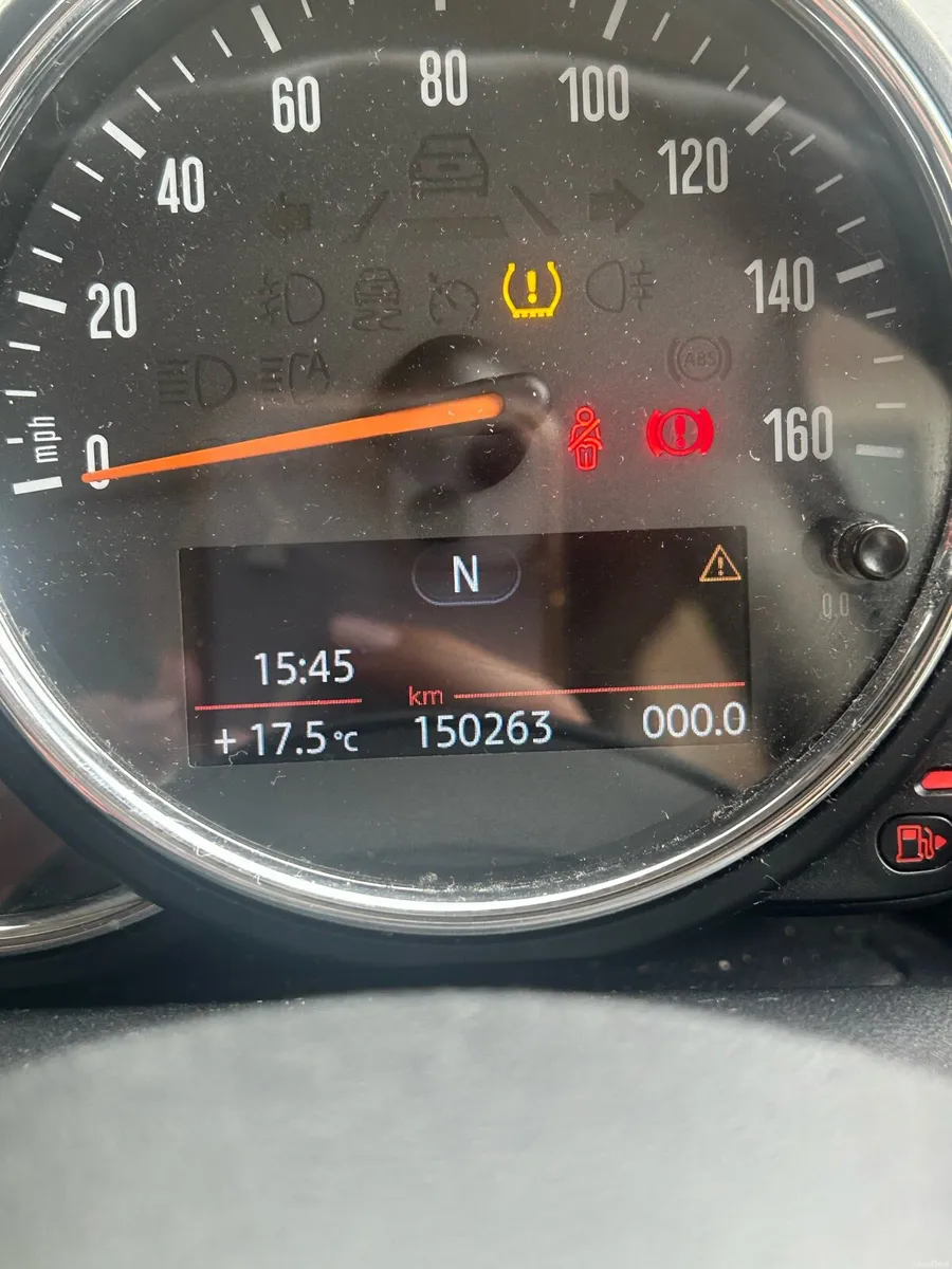 Mini Cooper 2014 - Image 2