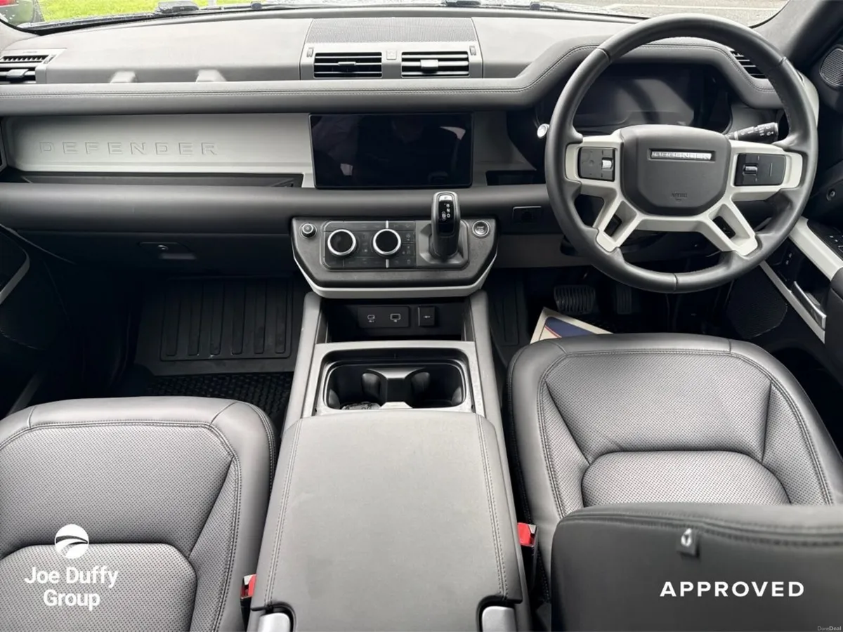 Land Rover Defender 110 2.0 Si4 PHEV SE 5 seater - Image 4