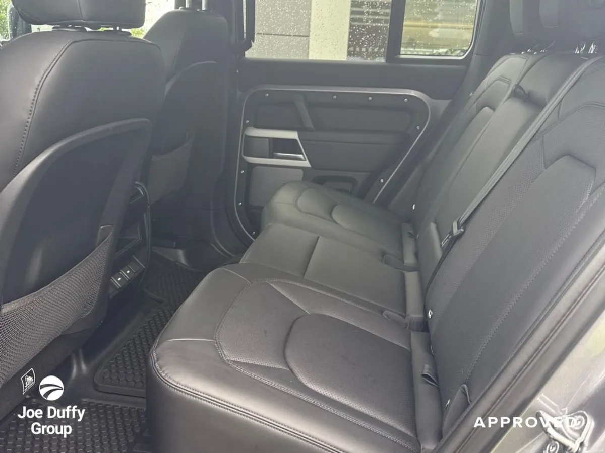 Land Rover Defender 110 2.0 Si4 PHEV SE 5 seater - Image 5