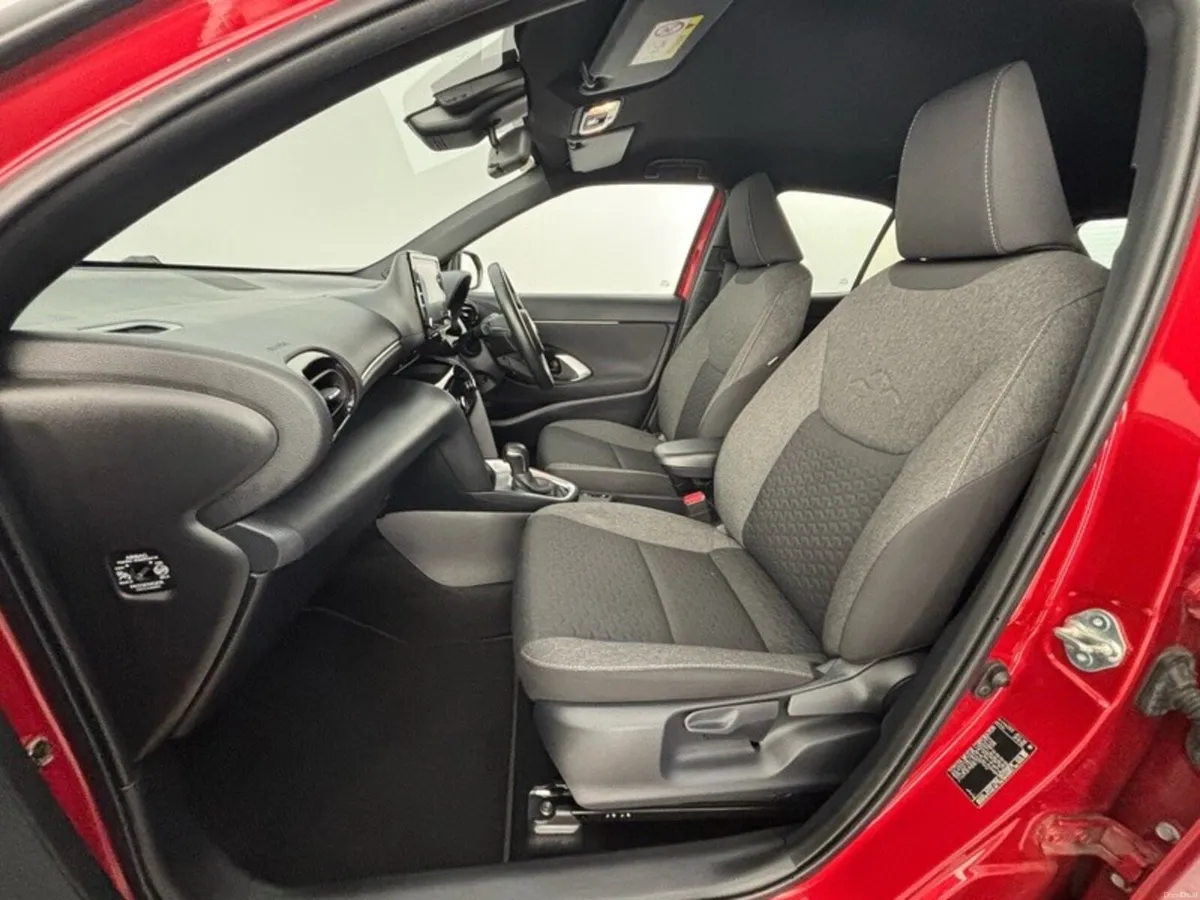 Toyota Yaris Cross LUNA SPORT 4DR AUTO - Image 6