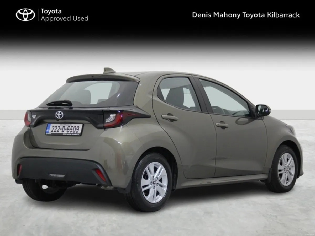 Toyota Yaris 1.0 LUNA 4DR - Image 2