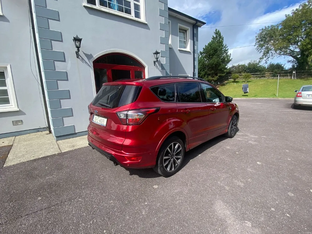 Ford Kuga 2018 ST line, heated seats & Sun Roof. - Image 4