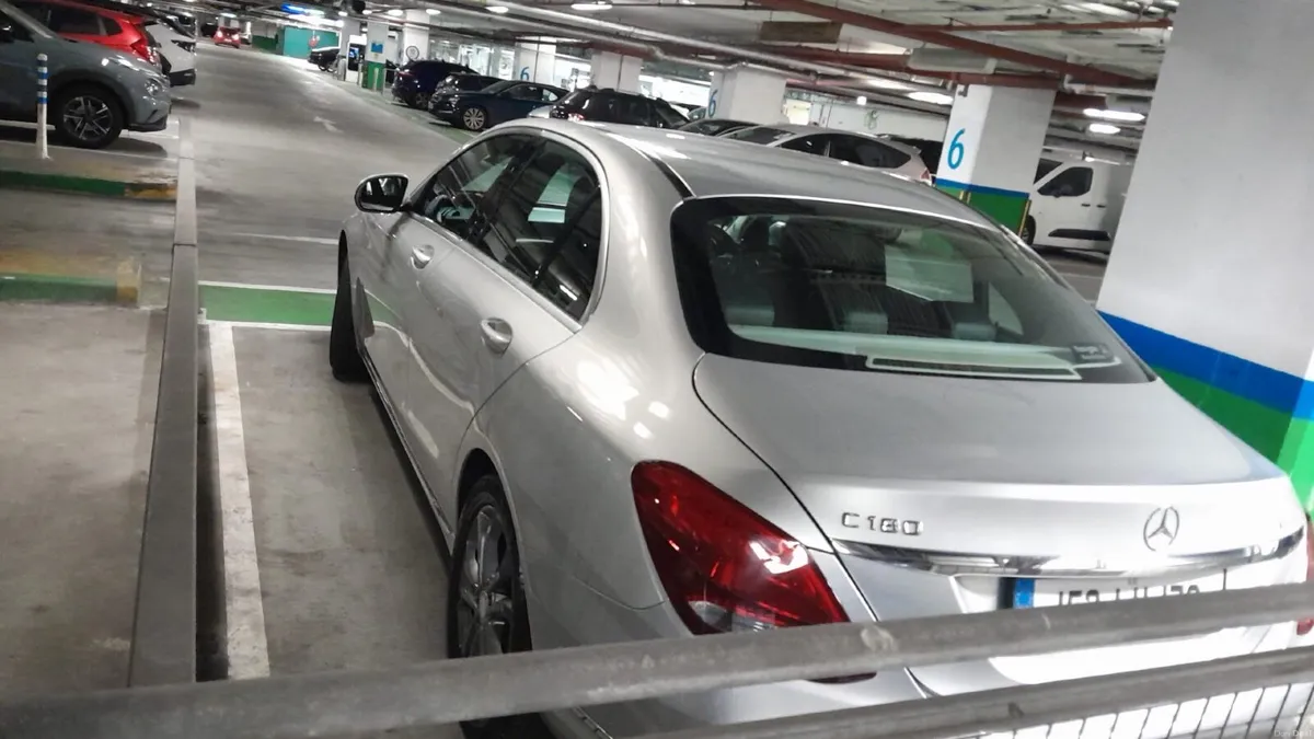 Mercedes-Benz C-Class 2015 - Image 2