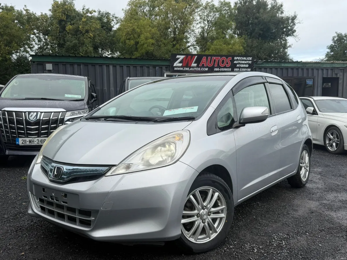 11 HONDA FIT 1.3 HYBRID - Image 2