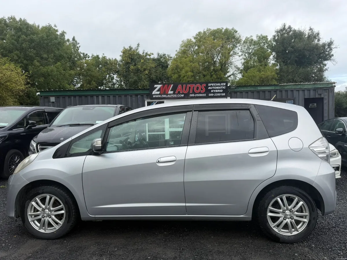 11 HONDA FIT 1.3 HYBRID - Image 5