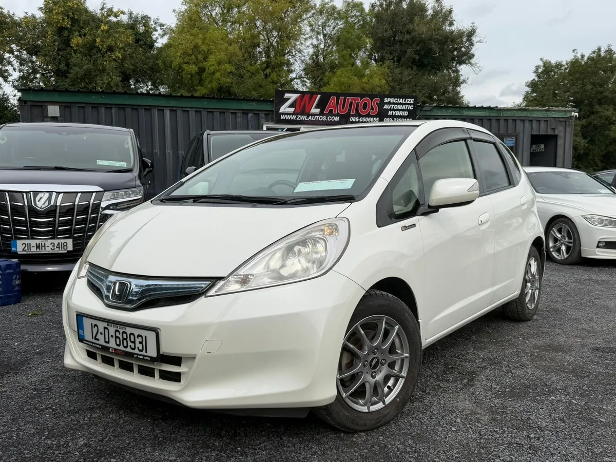 12 HONDA FIT 1.3 HYBRID - Image 1
