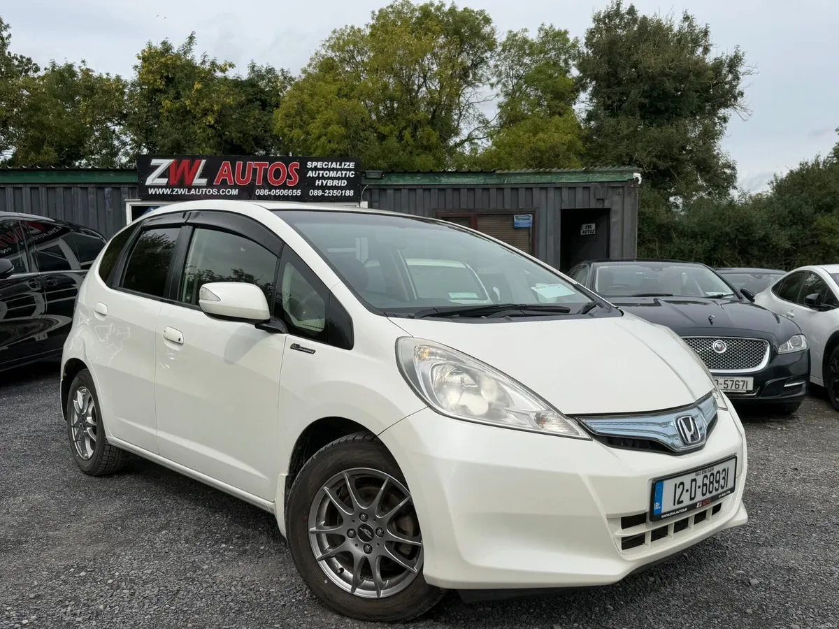 12 HONDA FIT 1.3 HYBRID - Image 2