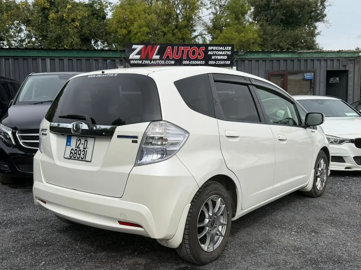 12 HONDA FIT 1.3 HYBRID - Image 6