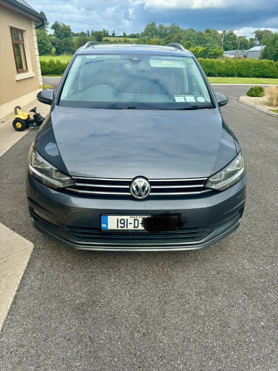 Volkswagen Touran Highline 2019 - Image 2
