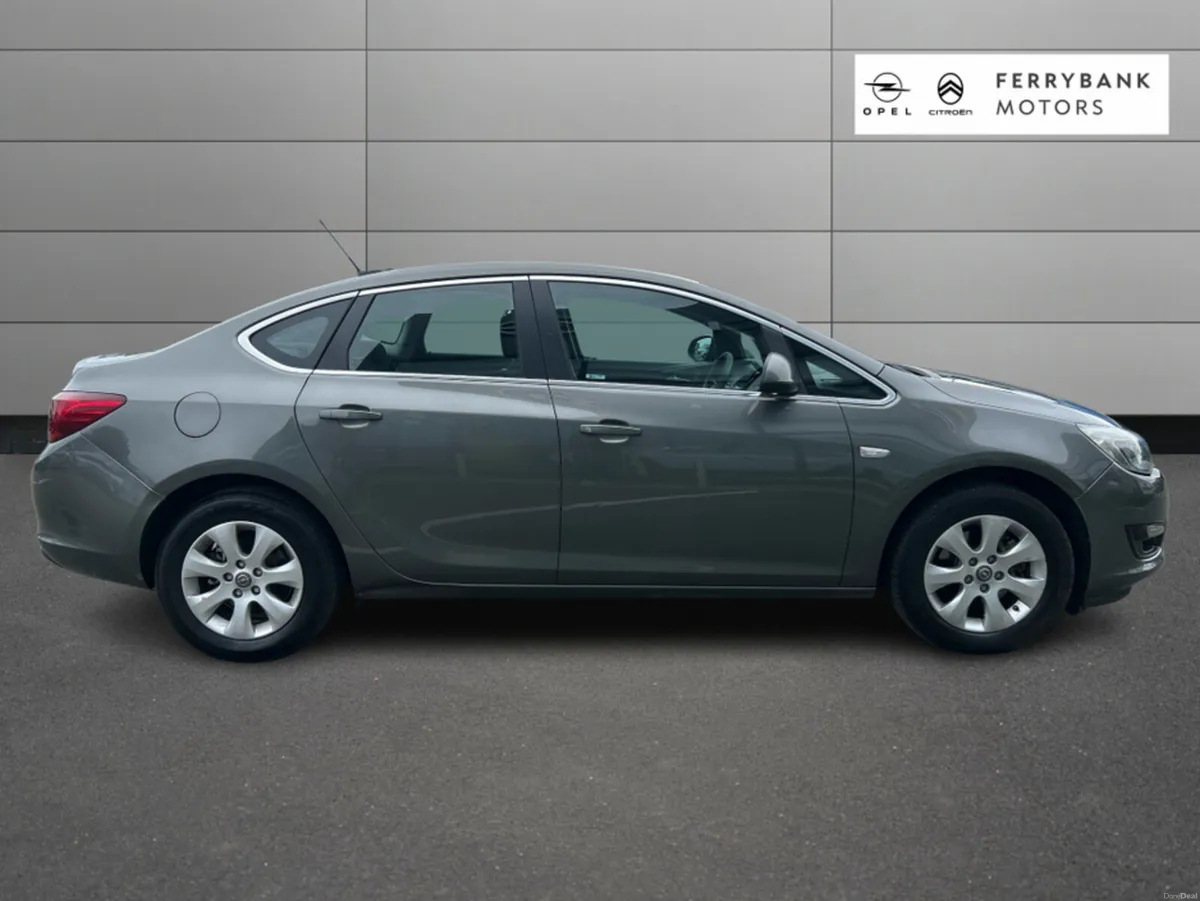 Opel Astra NOTCHBACK SALOON 1.6 CDTI 110PS 4DR - Image 4