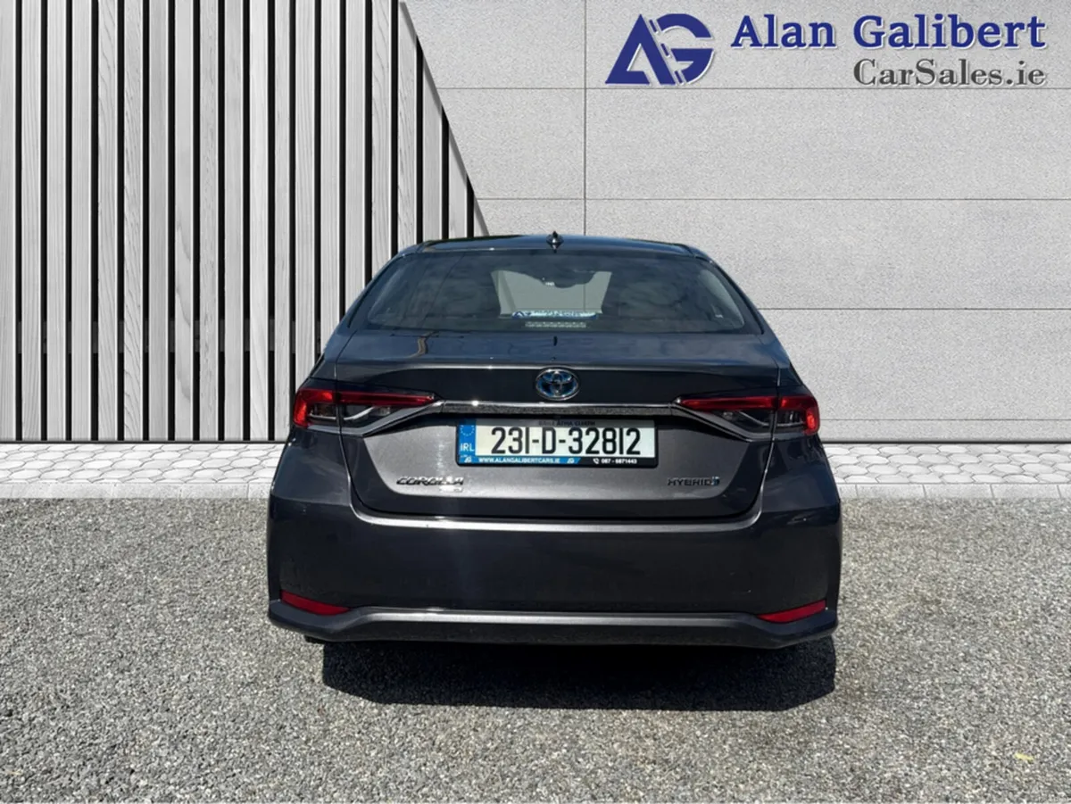 Toyota Corolla LUNA SALOON 4D AUTO - Image 5