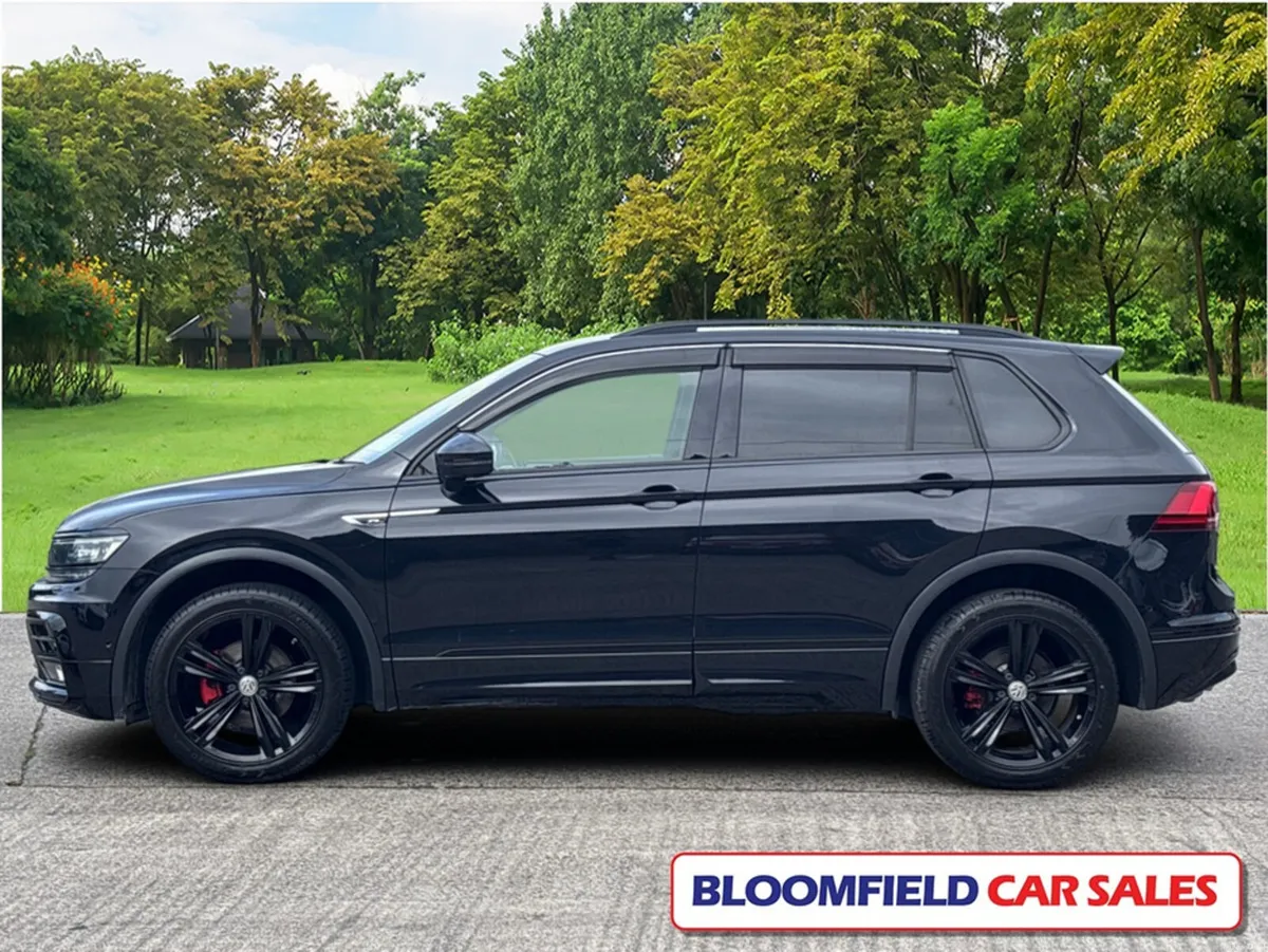 Volkswagen Tiguan 2.0TDI R-LINE , AUTO // BLACK LE - Image 4