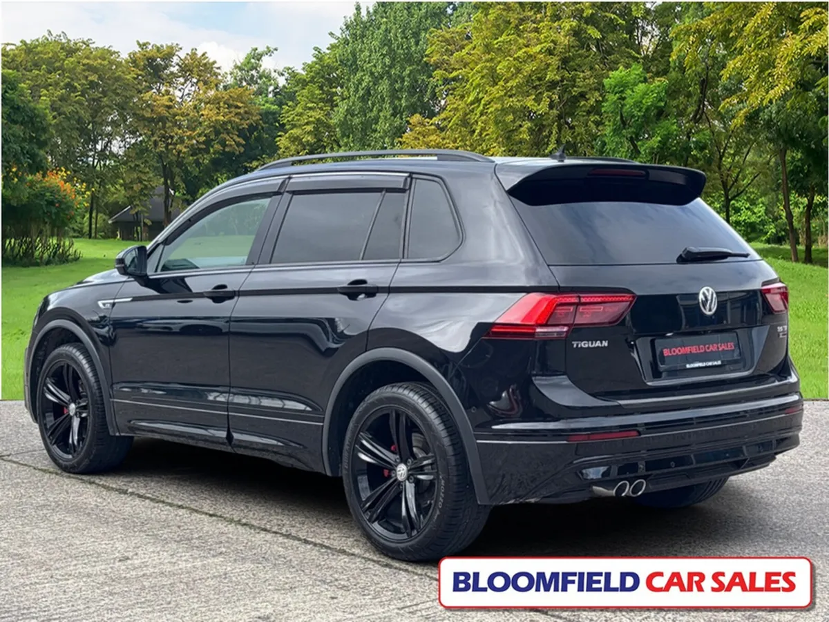 Volkswagen Tiguan 2.0TDI R-LINE , AUTO // BLACK LE - Image 5
