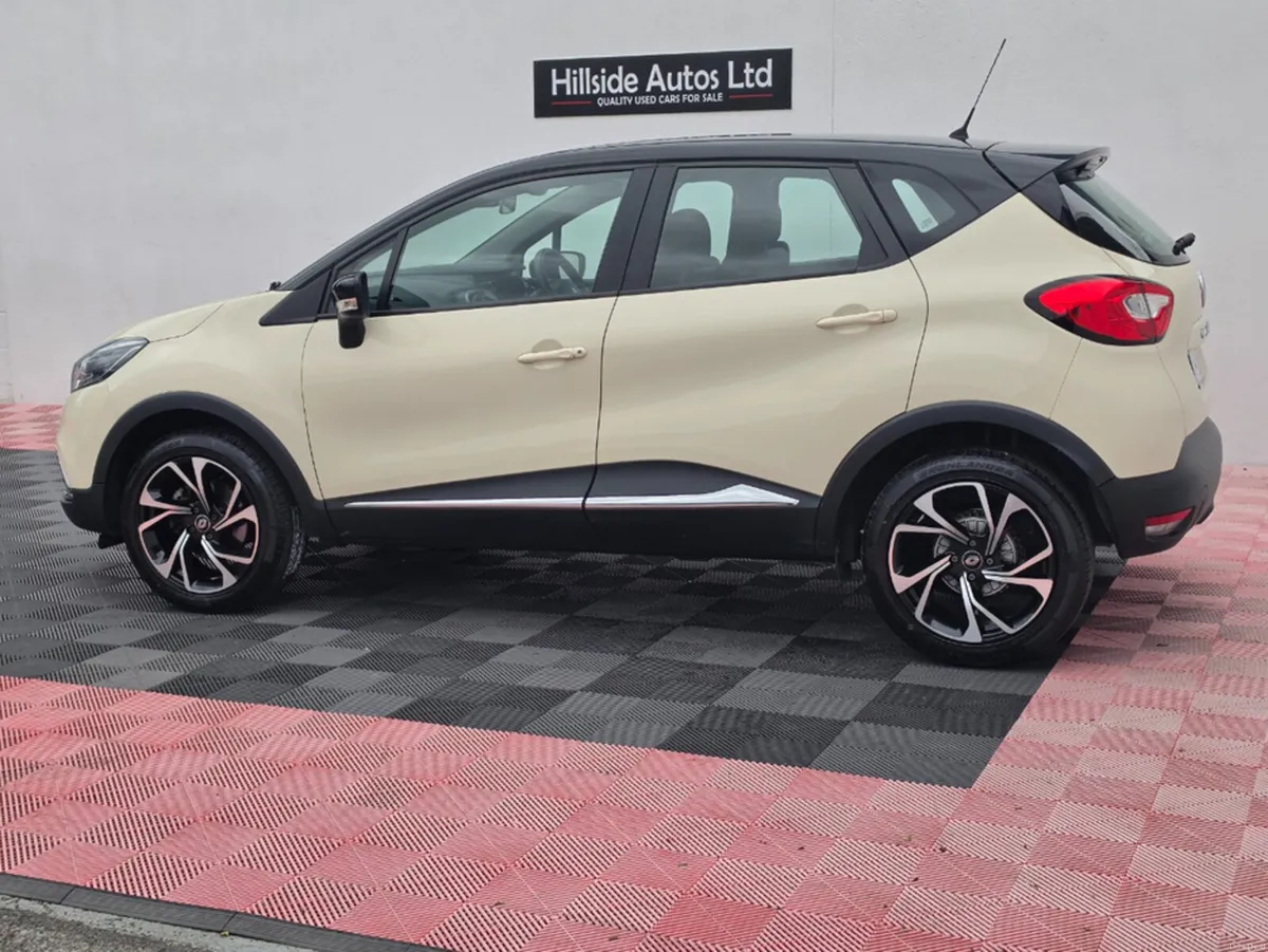 Renault Captur EXPRESSION 1.2 PETROL AUTOMATIC 5DR - Image 6