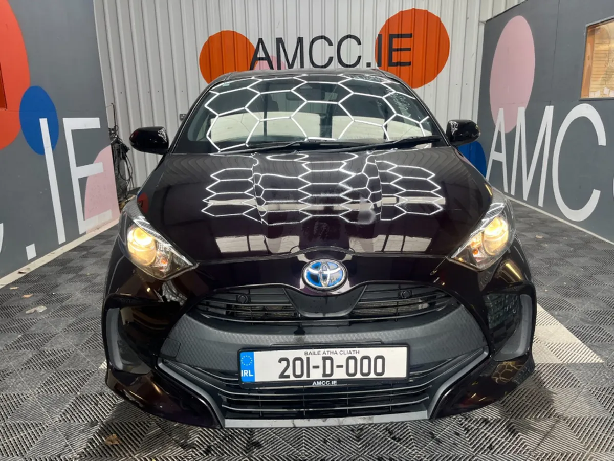 Toyota Yaris 2020 TOYOTA YARIS HYBRID X 1.5 AUTOMA - Image 2