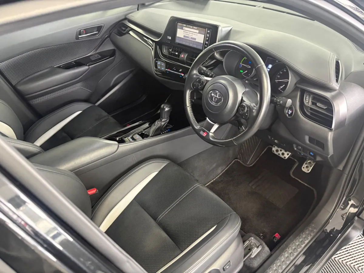 Toyota C-HR TOYOTA CHR 1.8 PETROL HYBRID AUTO*FINA - Image 6