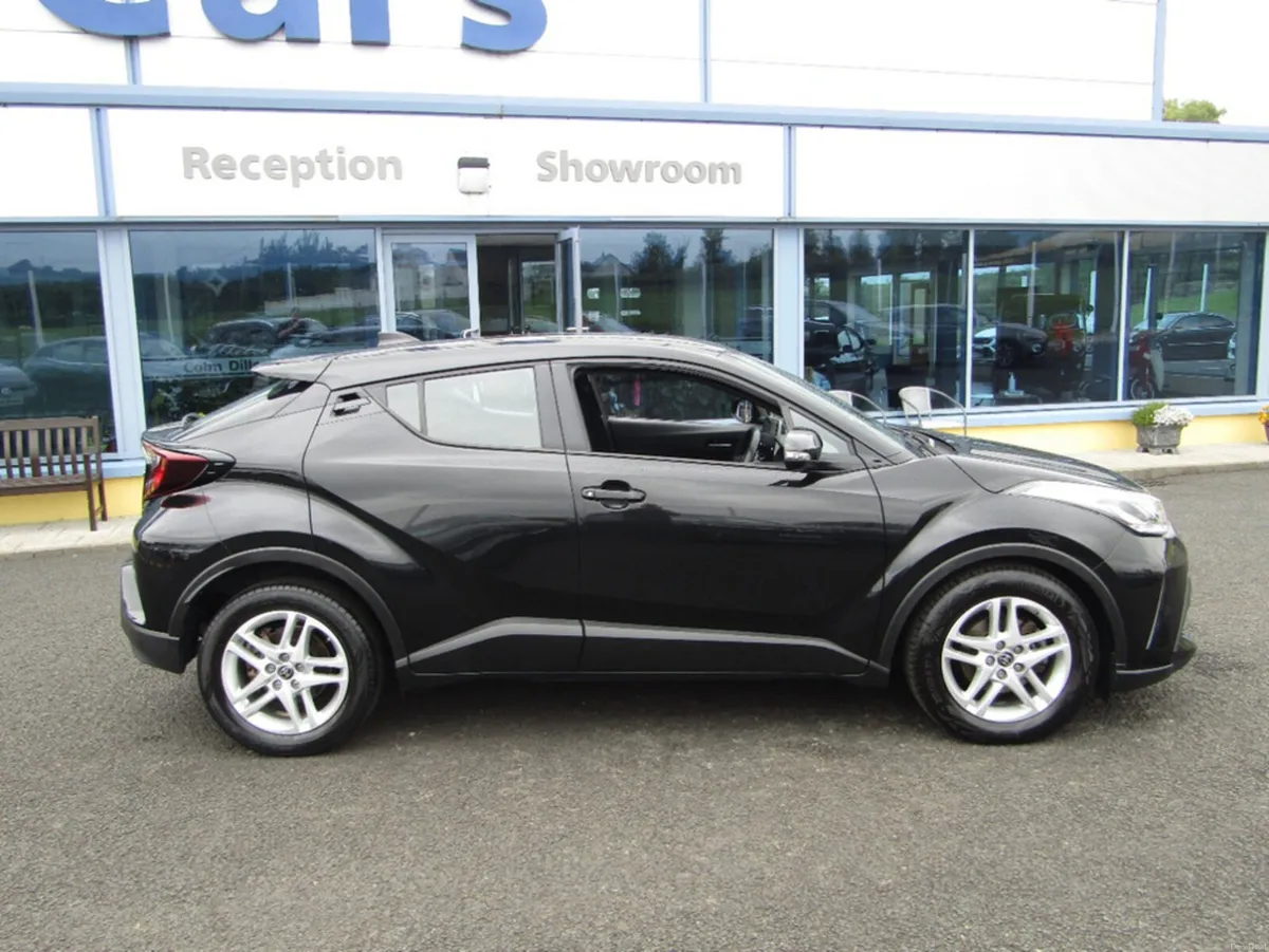 Toyota C-HR ICON HEV CVT - Image 3