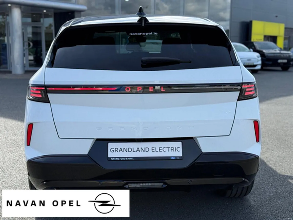 Opel Grandland GS-Line Electric 210Ps 520Km Range - Image 6