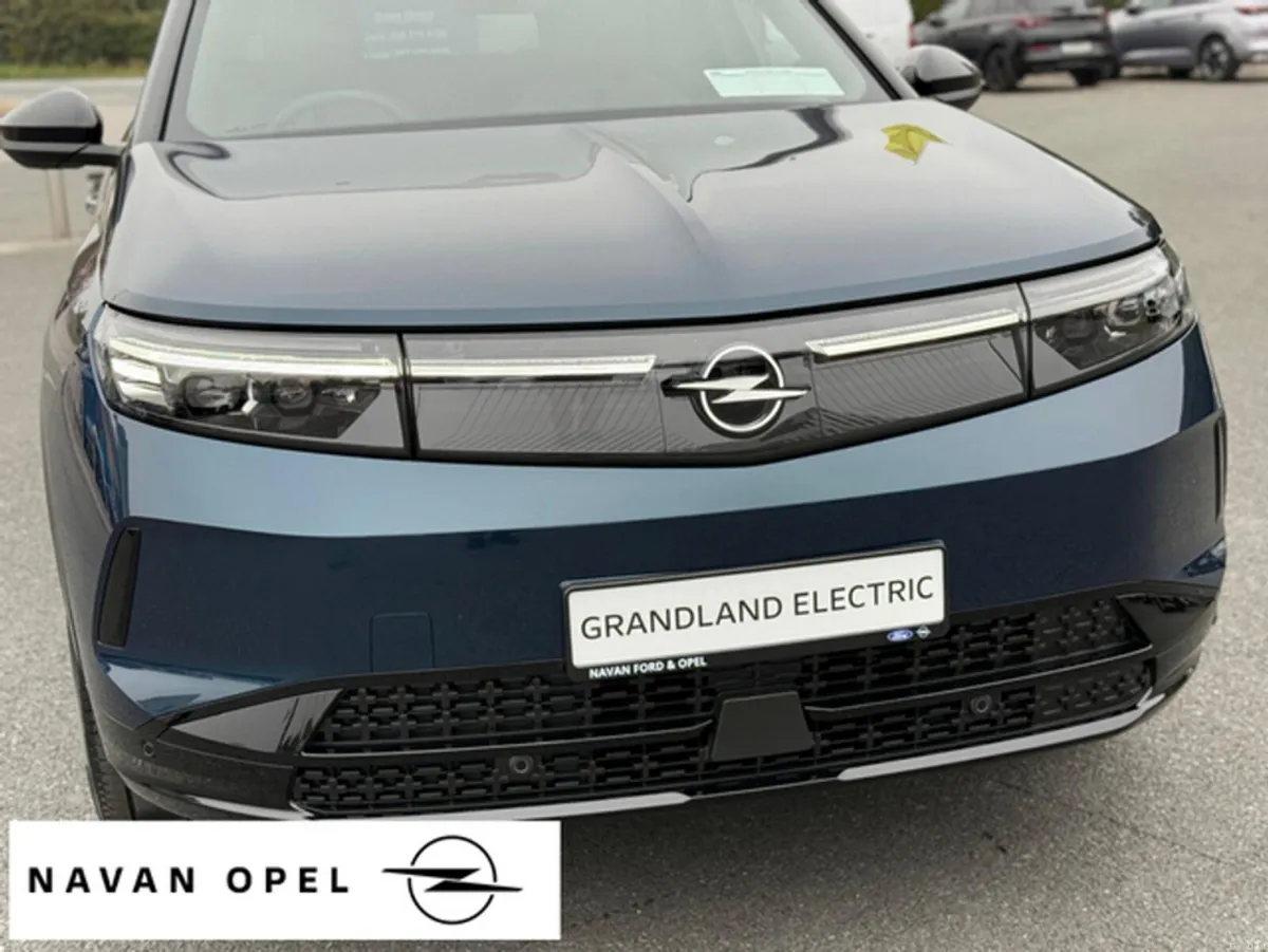 Opel Grandland GS-Line Electric 210Ps 520Km Range - Image 6