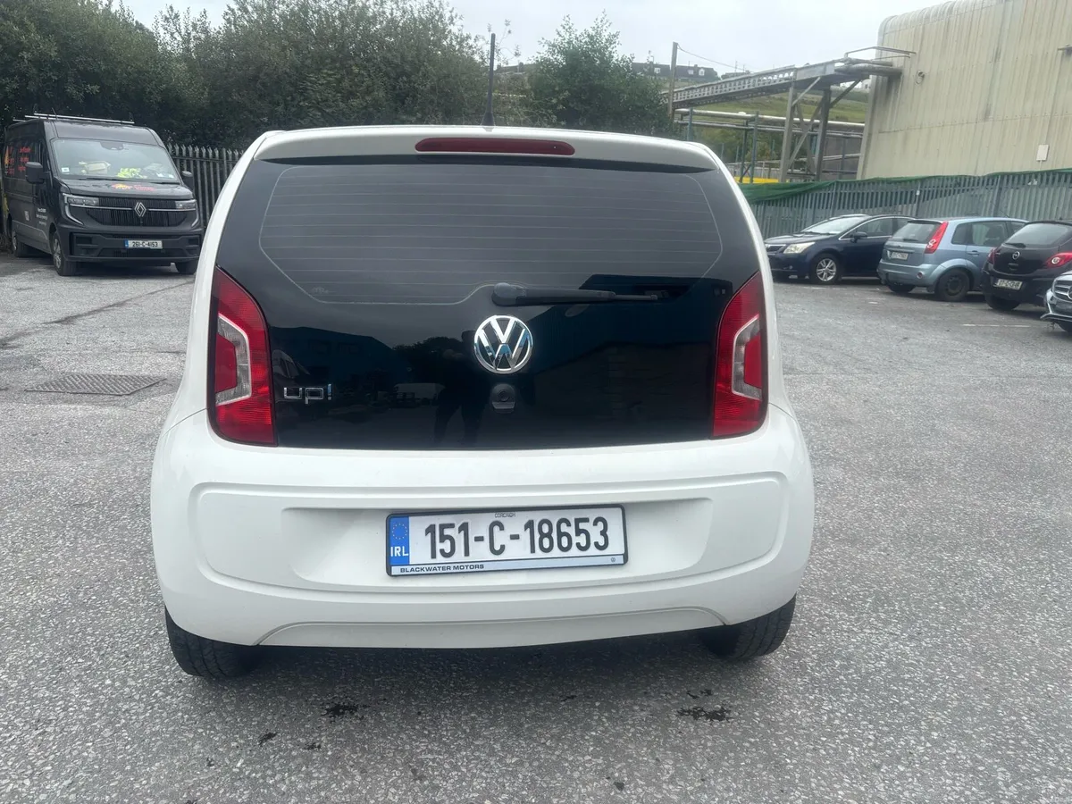 Volkswagen Up  (Automatic) - Image 6