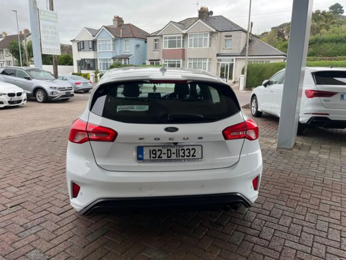 Ford Focus St-line 1.0 Ecoboost 125PS 4DR - Image 4