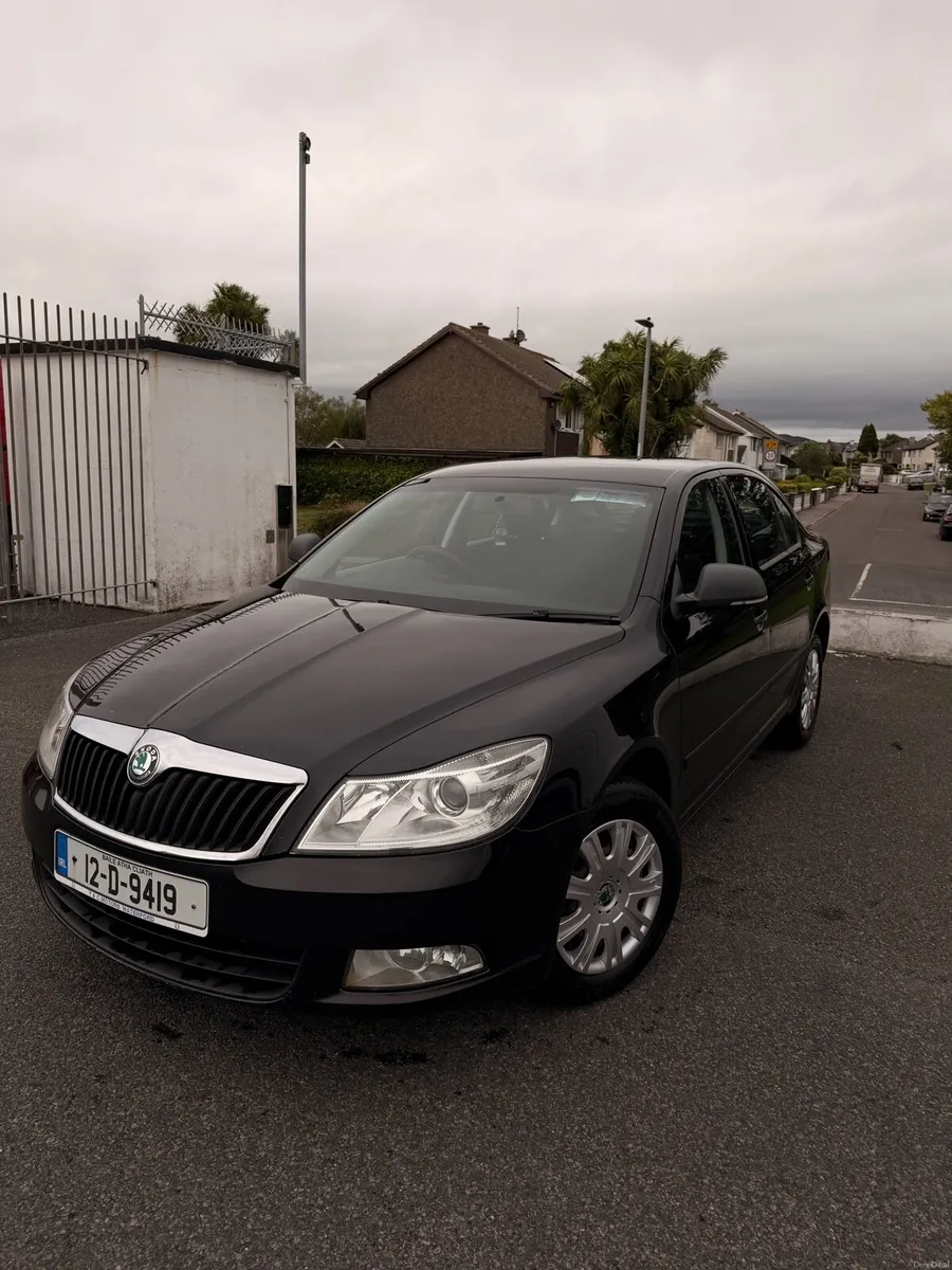 skoda octacia 2012 very good conditions - Image 1