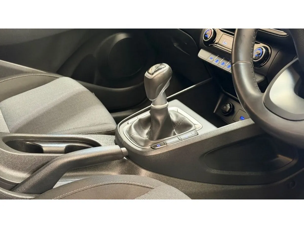 Hyundai KONA KAUAI EXECUTIVE MILD HYBRID 5DR DIESE - Image 5