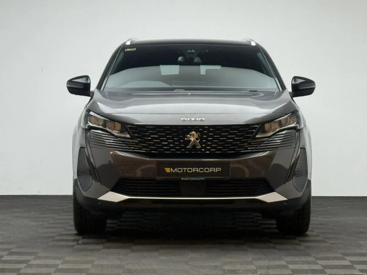 Peugeot 5008 Allure 1.5 Blue HDI **7 SEATS** - Image 2