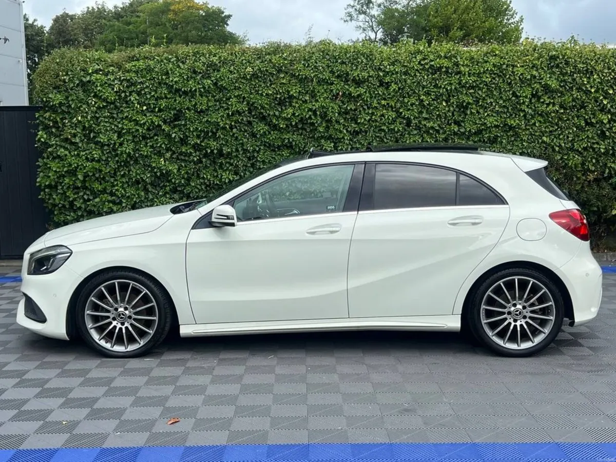 Mercedes-Benz A-Class A180 AMG-LINE 1.6 AUTO // OP - Image 4