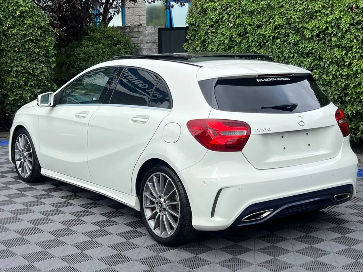 Mercedes-Benz A-Class A180 AMG-LINE 1.6 AUTO // OP - Image 6