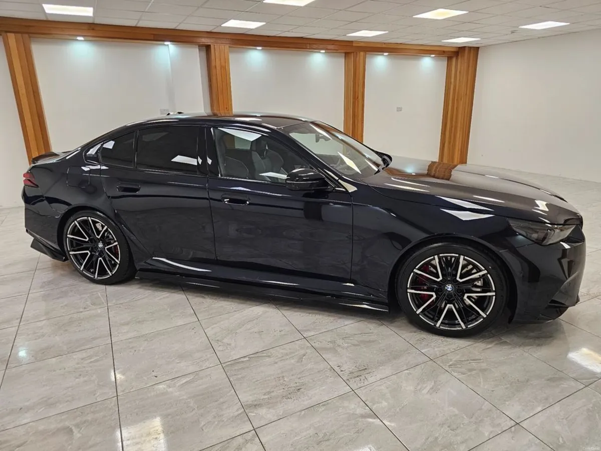 BMW M5 HUGE SPEC // LOW MILES - Image 6